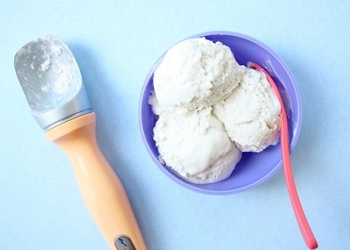 Không cần máy làm kem, 2 bước sau sẽ giúp bạn làm kem dừa cực ngon mát