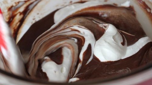 Giải nhiệt mùa hè với cách làm kem que socola ngon lành đơn giản