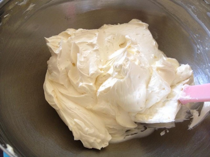 2 cách làm kem phủ bánh không cần kem tươi đơn giản